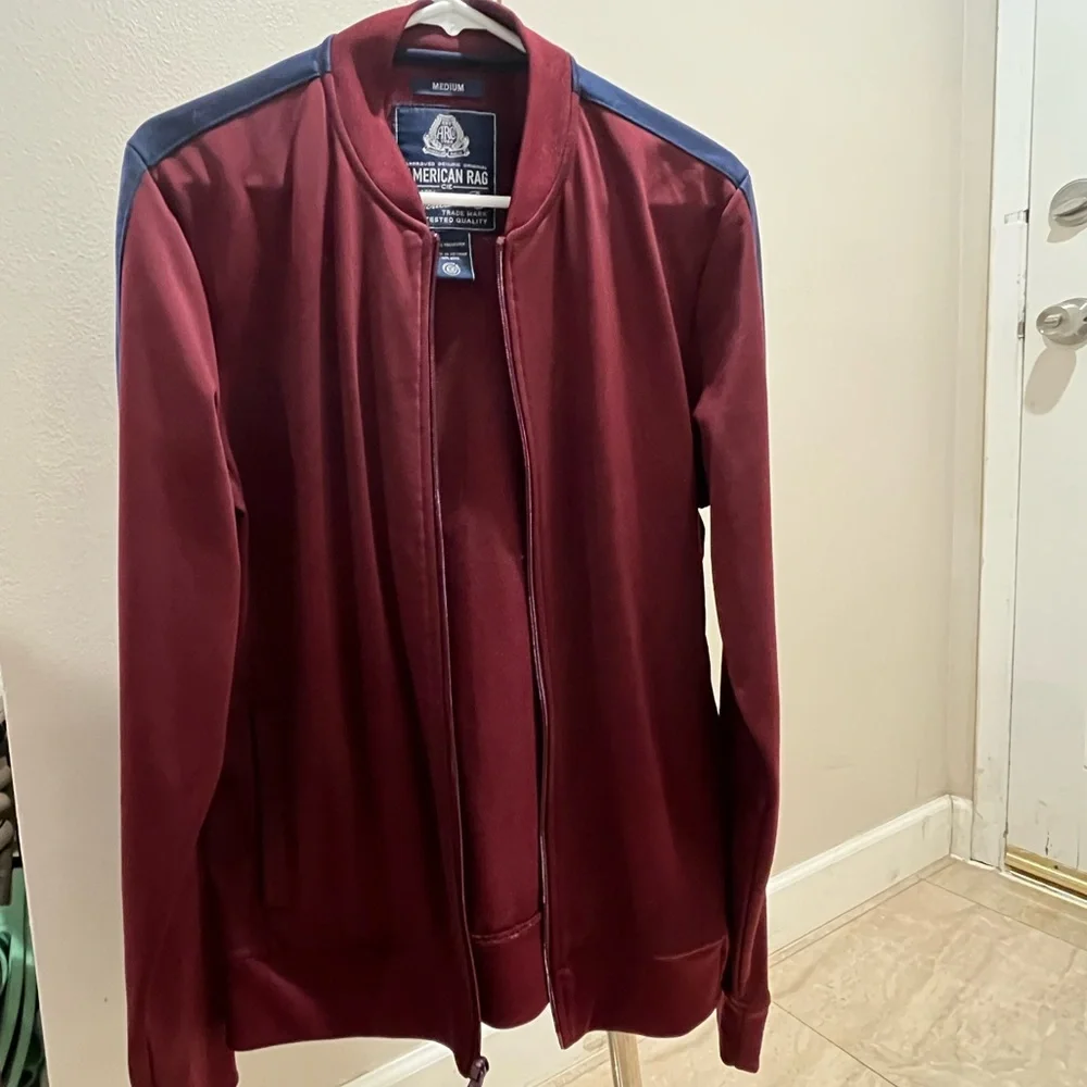 Light bomber jacket - Picture 1 of 2